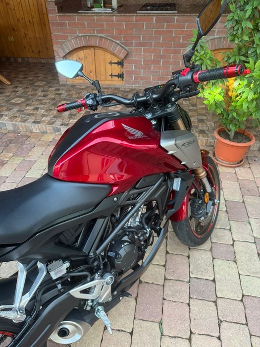 Honda     CB125R