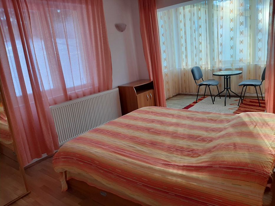 Cazare CHEIE toată vila munte Predeal REVELION  CRACIUN (15 pers)