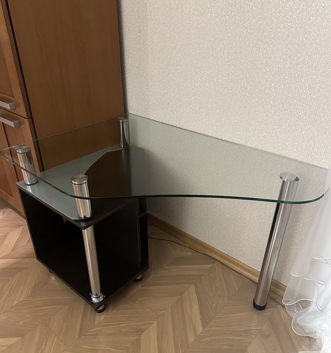 Компьютерный стол-парта