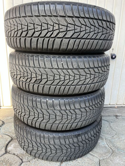 Vand 4 anvelope iarna, 225/60 R17, Hankook, DOT 2023!! 7mm profil!