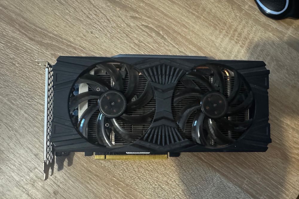 Продам карту RTX 60