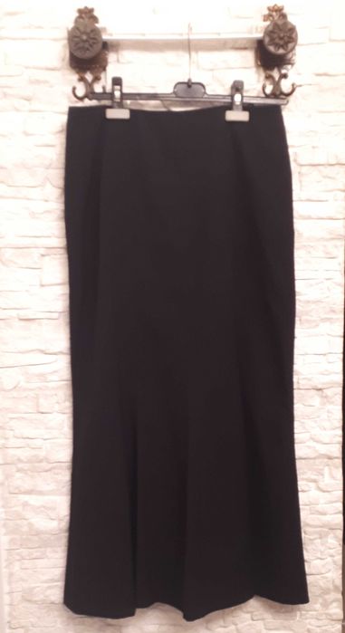 Fusta lunga neagra in clini