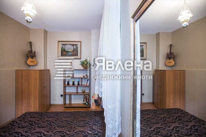 Дава се под наем Етаж от къща в Варна, Център - 190 кв.м за 1050 € - Снимка #5