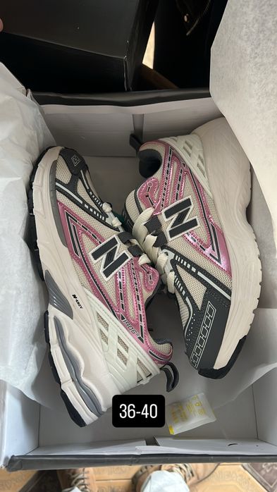 Кроссовки мужские, женские, детские