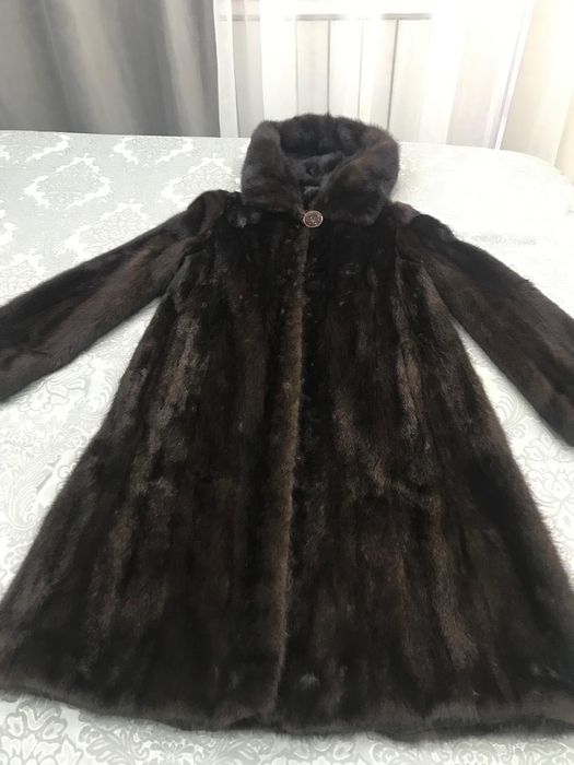 Продаю Шубу норковую