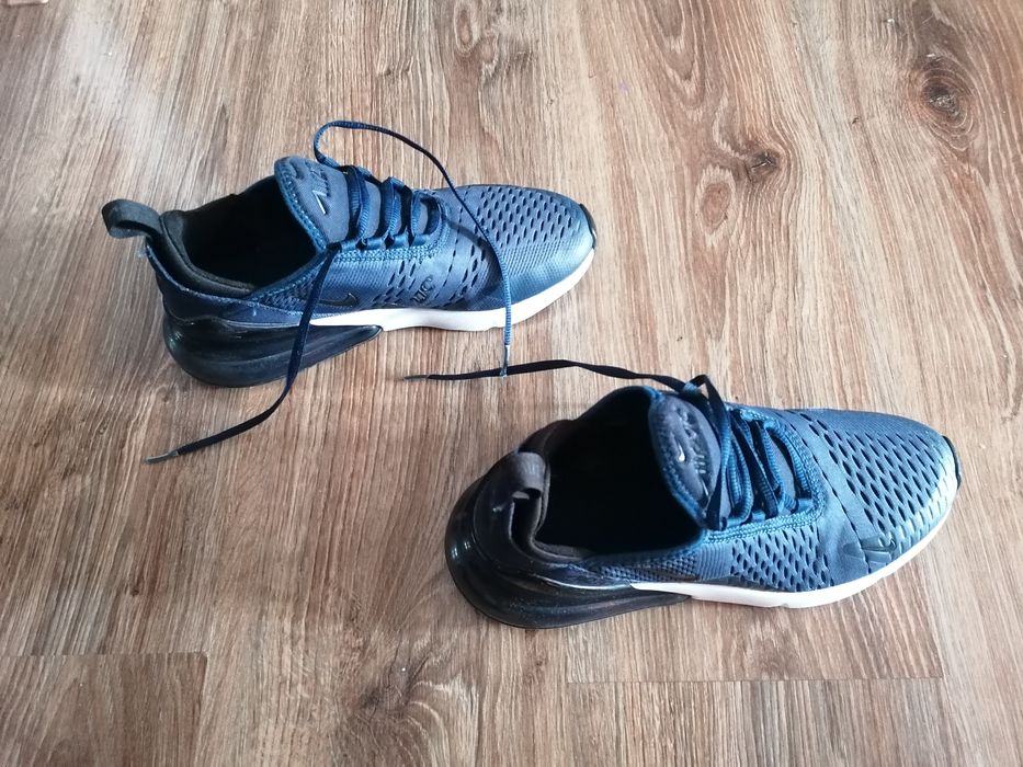 Vând adidași Nike originali