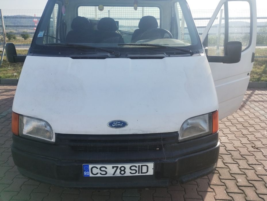 Vând sau schimb camioneta