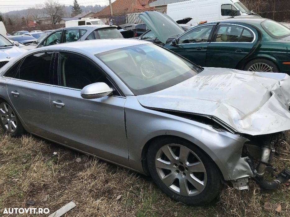 Dezmembrez audi a8 4h 2009-motor 3.0 TDI CDTC 250CP 108.000 KM