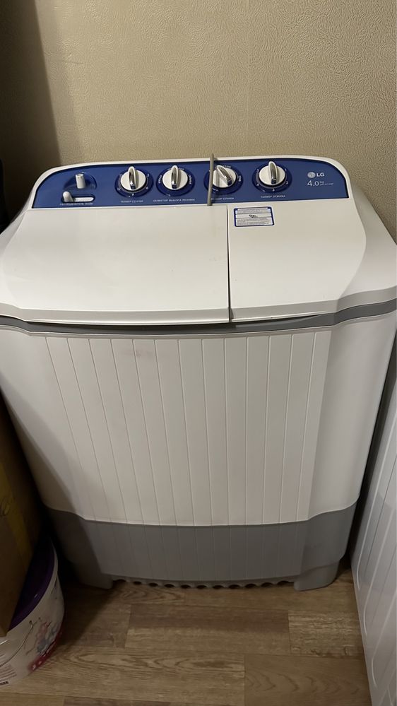 Продается стиральная машинка полу автомат