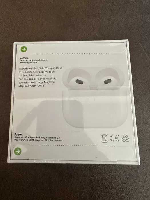 Apple AirPods 3 generation слушалки с гаранция