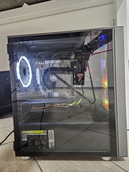 Ryzen 7 1700, DDR4 16 Kingston HyperX, SSD M2 512G