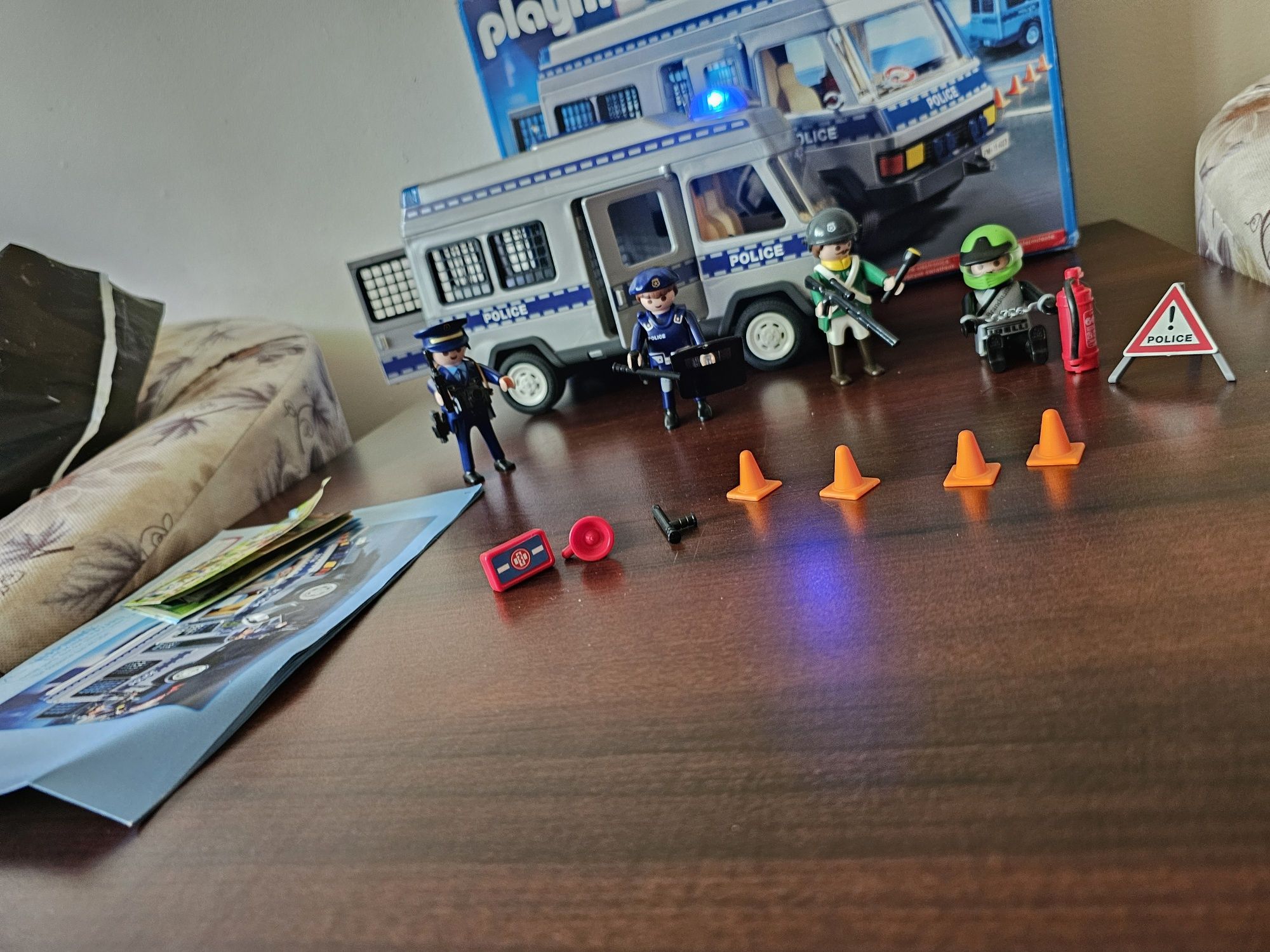 Microbuz de poliție Playmobil