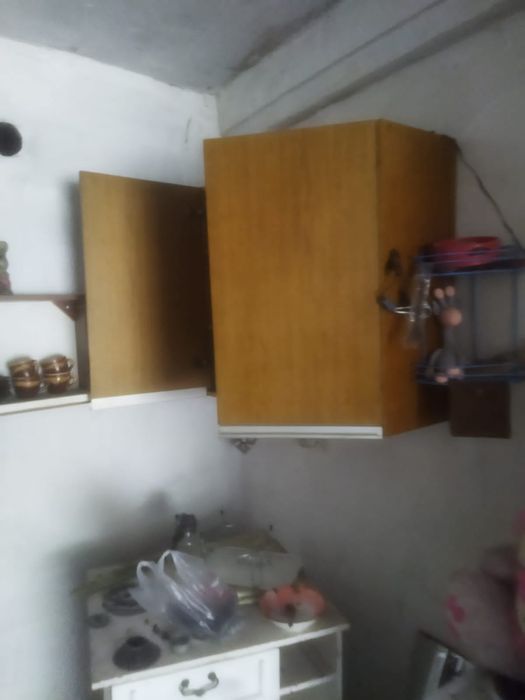 Продам шкафы, стулья,вешалку тумбочку.