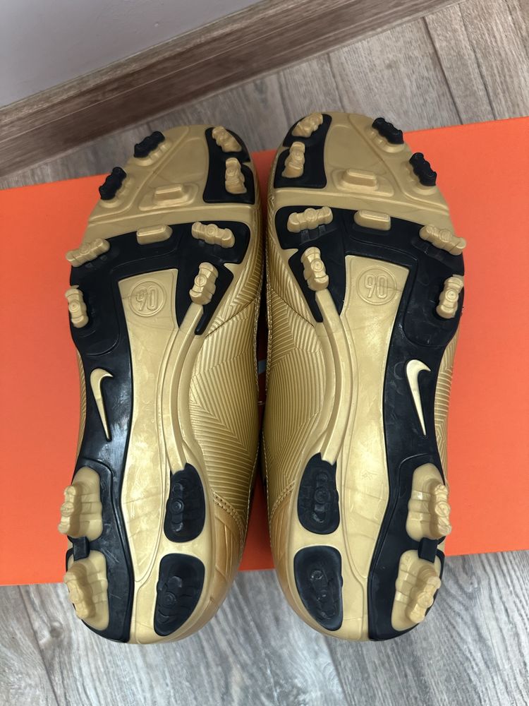 Nike TOTAL 90 RETRO 38,5