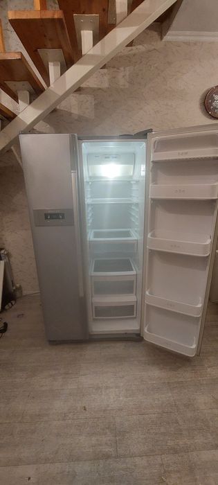 СРОЧНО! Холодильник Side-by-Side LG GR-B207TLQA 550 л как новый!