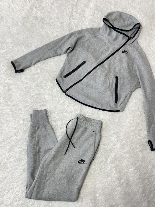 Trening nike tech fleece femei marime xs