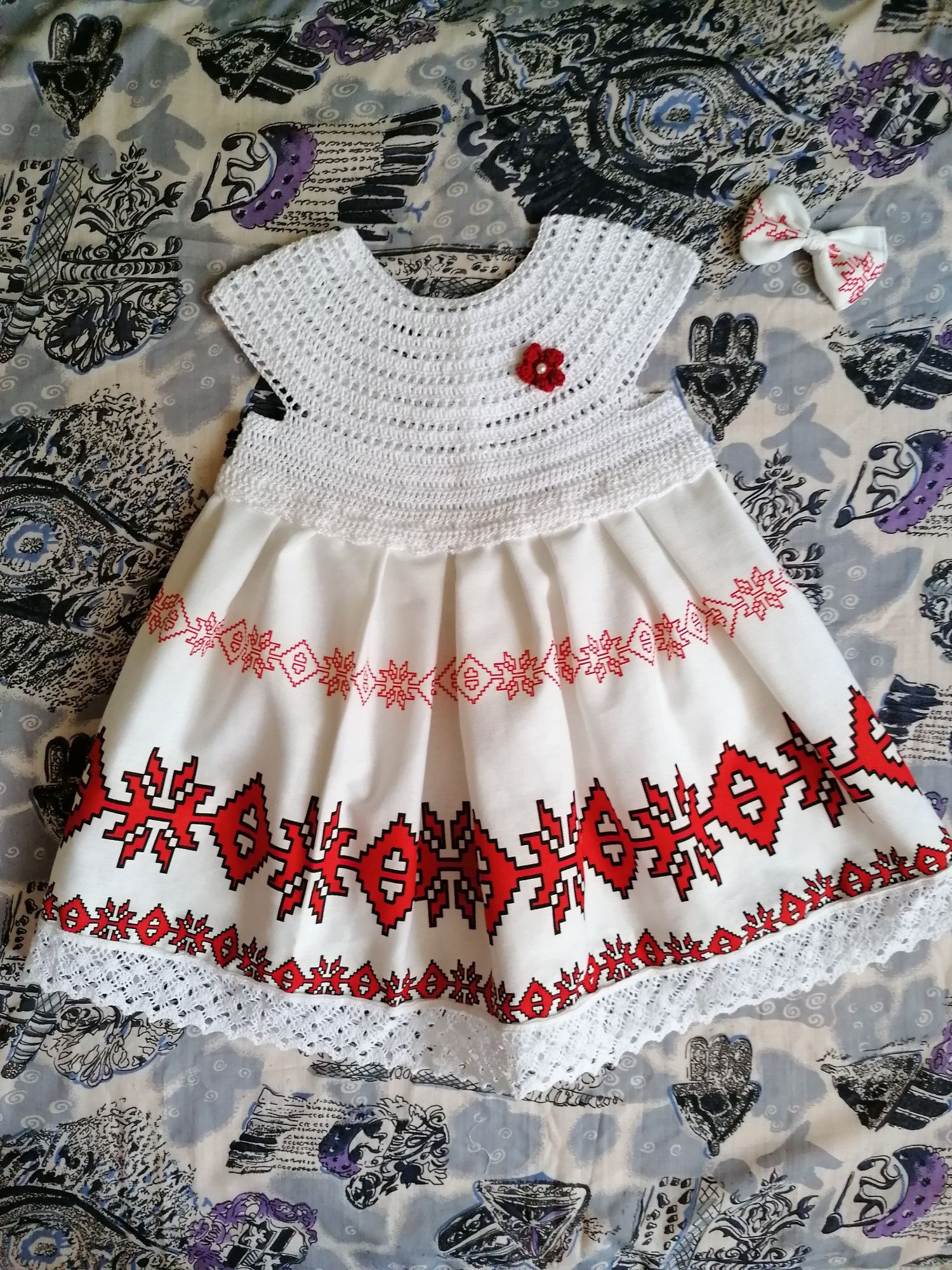 Rochița traditionala, handmade, pe comanda