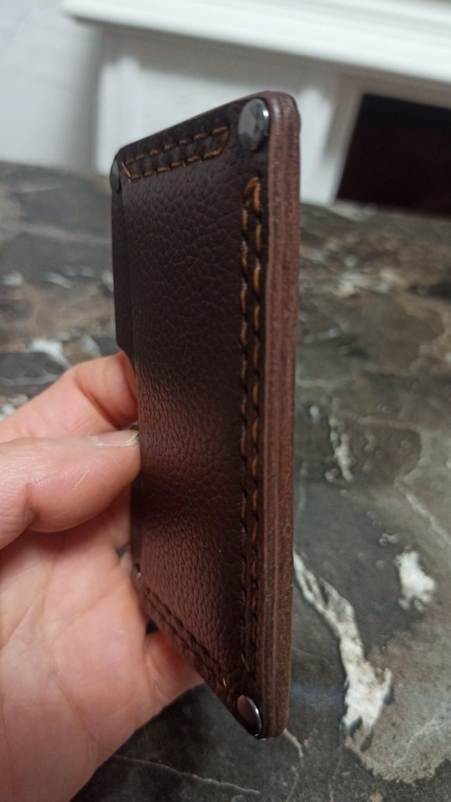 Продается картхолдер кожа