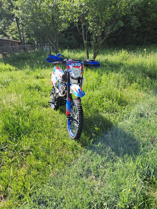 Vând motocross 150 cc Barton BXF