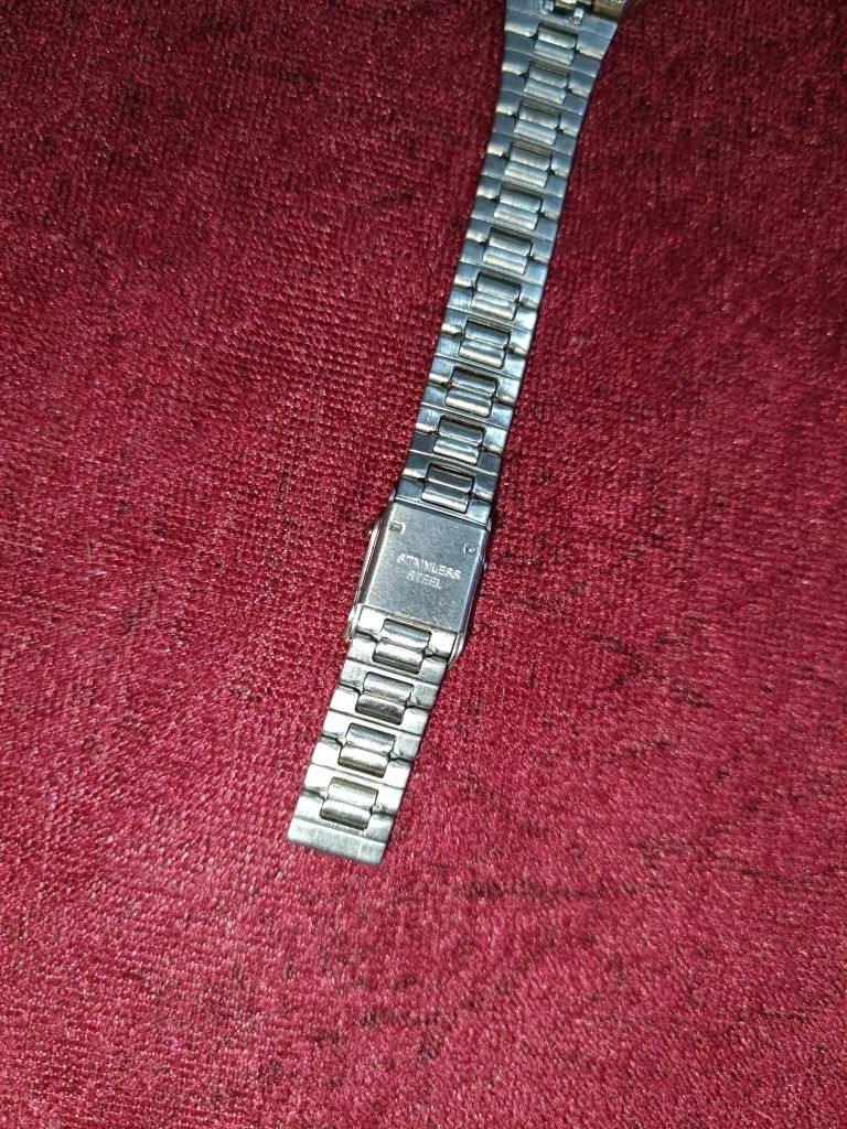 Дамски Часовник омега (omega)