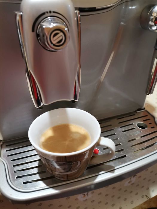 Кафе автомат saeco incanto de luxe