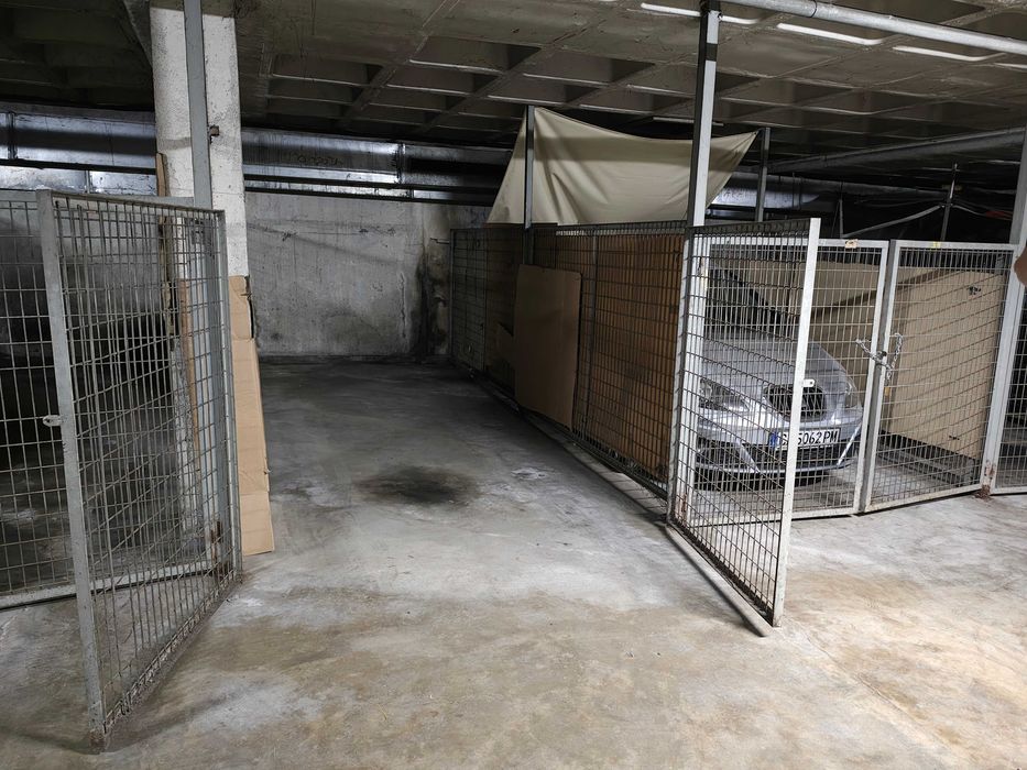 Продава ГАРАЖ гр. София, Овча купел 2, бл. 17