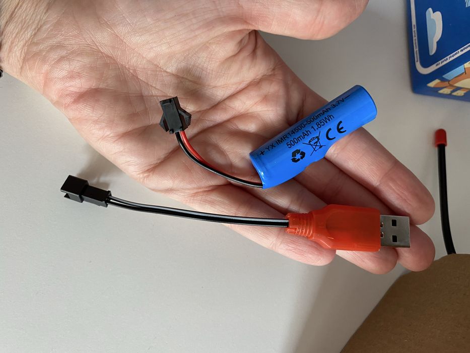 Луда кола Каскадьор с Блуи/Бинго със зареждаща се батерия