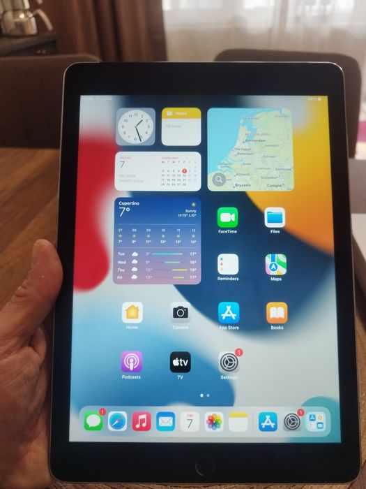 Таблет Apple iPad Air 2 (2014) 128GB Wi-Fi+LTE Space Gray