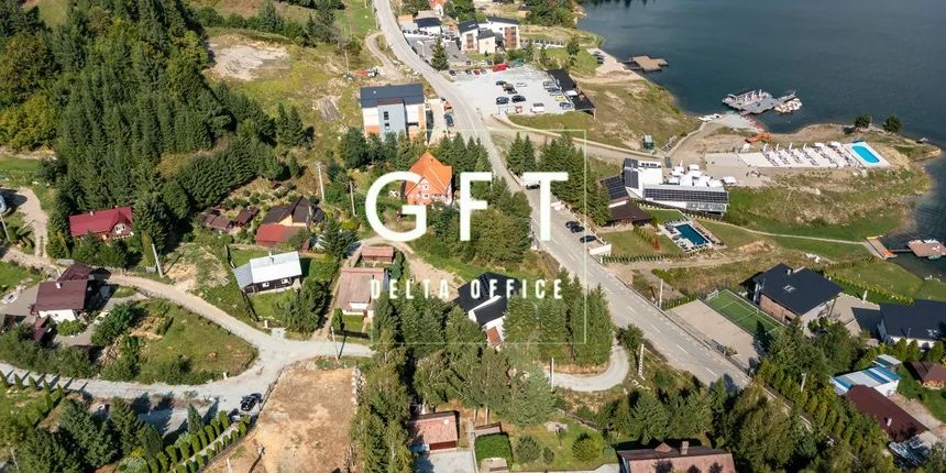 Teren intravilan de vânzare în Colibița