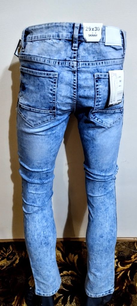 Нови .Мъжки дънки Skinny