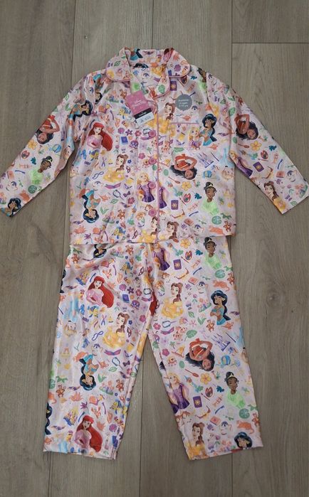 Pijamale 3-4ani 50lei setul