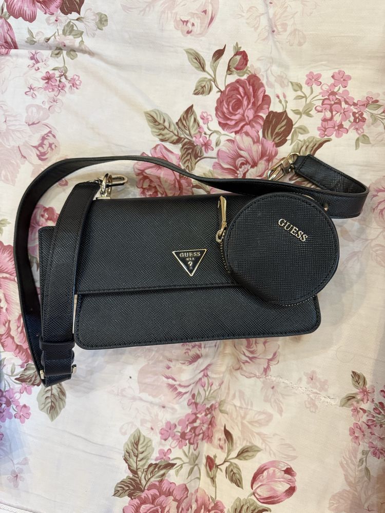 Сумка Guess оригинал, куплена в Urban Store