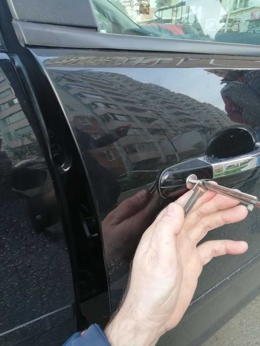 Вскрытие авто. Взлом замков автомобилей. Вскрыть машину. Открыть авто.