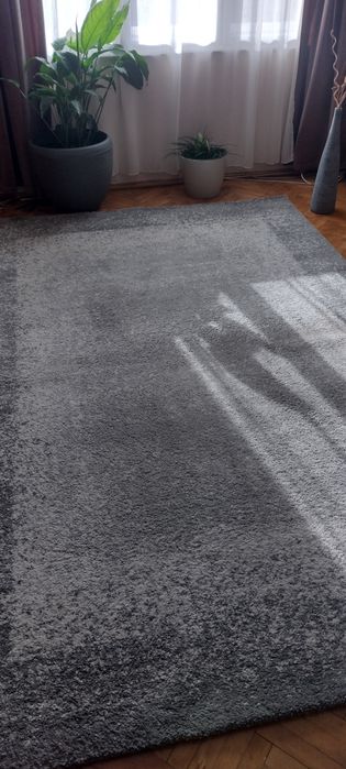 Vând covor 200/300