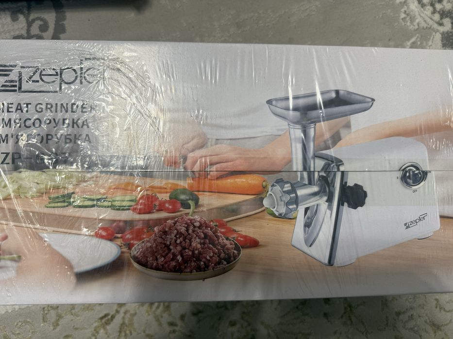 Продается Мясорубка Zepter