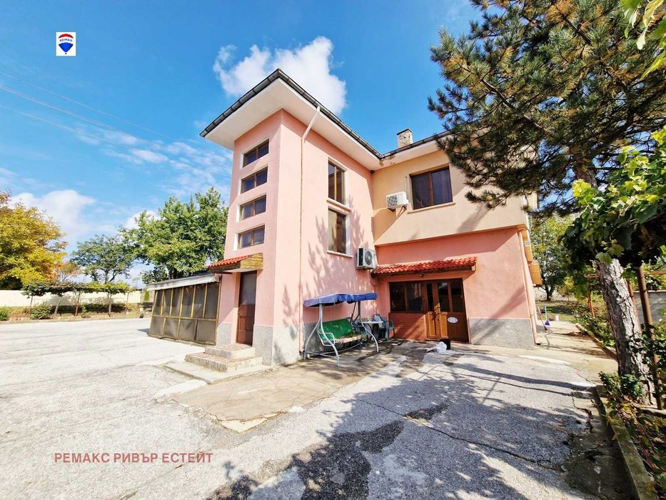 Къща на два етажа за продажба в гр. Две могили, обл. Русе