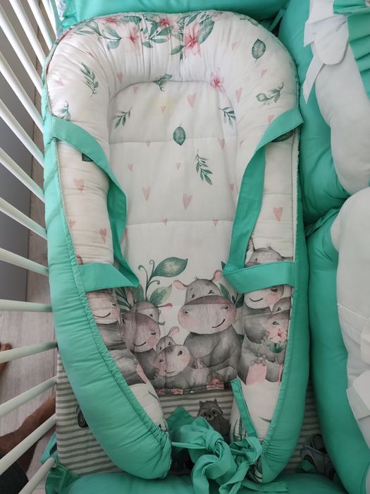 Baby Nest cu pernute de protectie