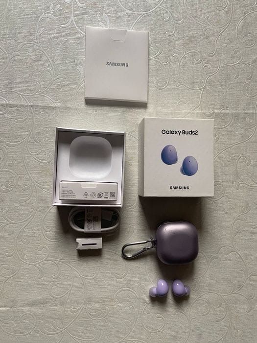 Samsung Galaxy Buds 2 Violet in Cutie