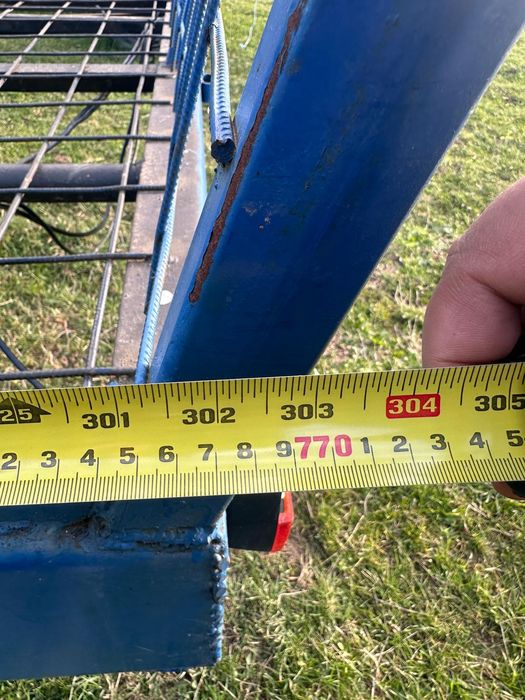 Trailer baloti rotunzi și cisterna