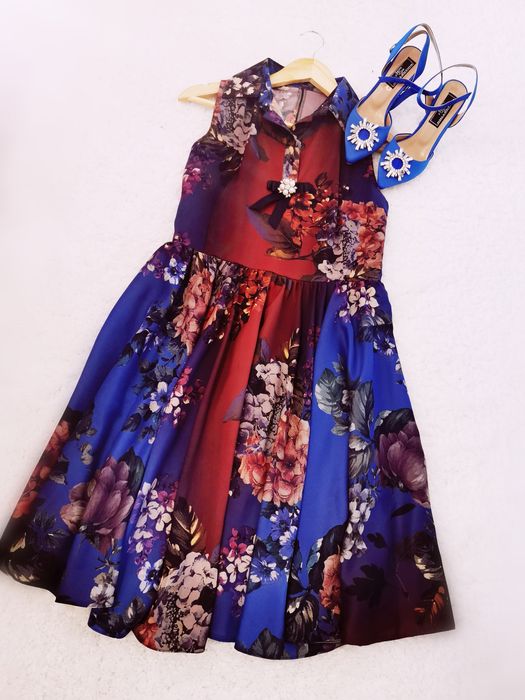 Дамска рокля с флорален мотив