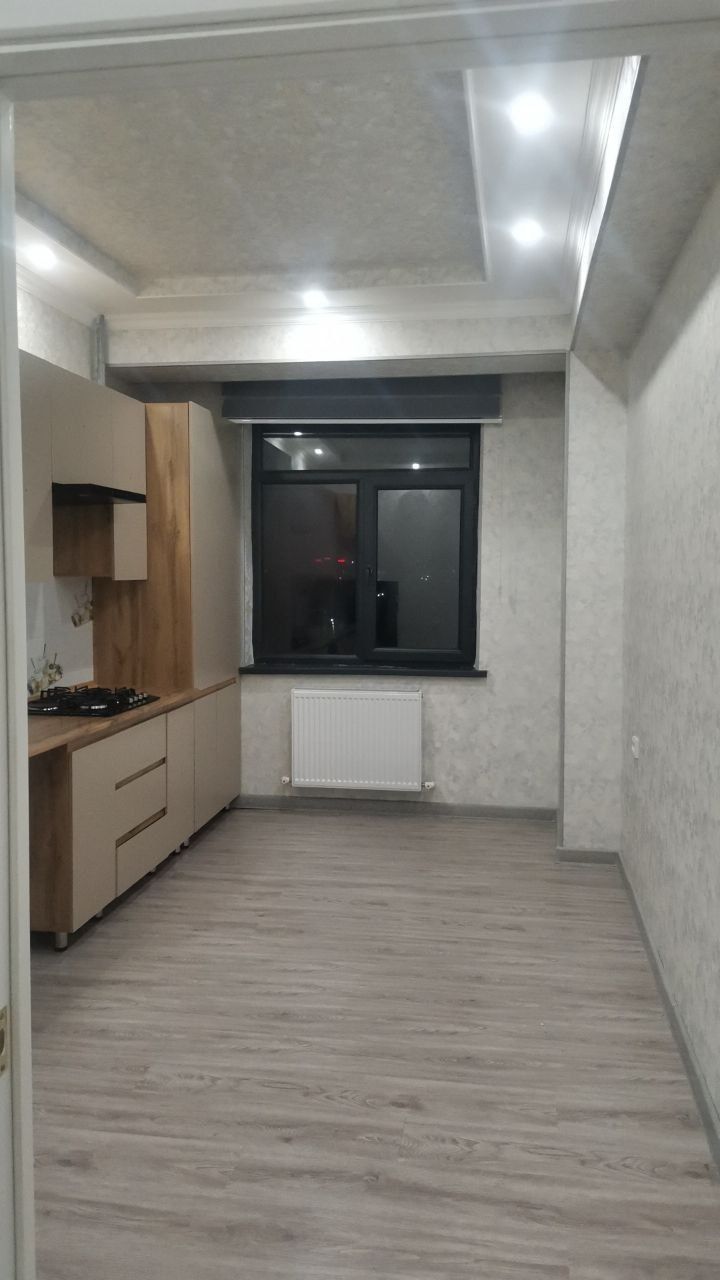 1 хона ( хол билан )2  хона 4 каватда жойлашган квартира ижорага берил