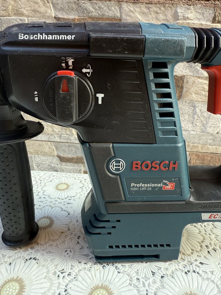 Акумулаторен перфоратор BOSCH GBH 18 V-26 F Solo