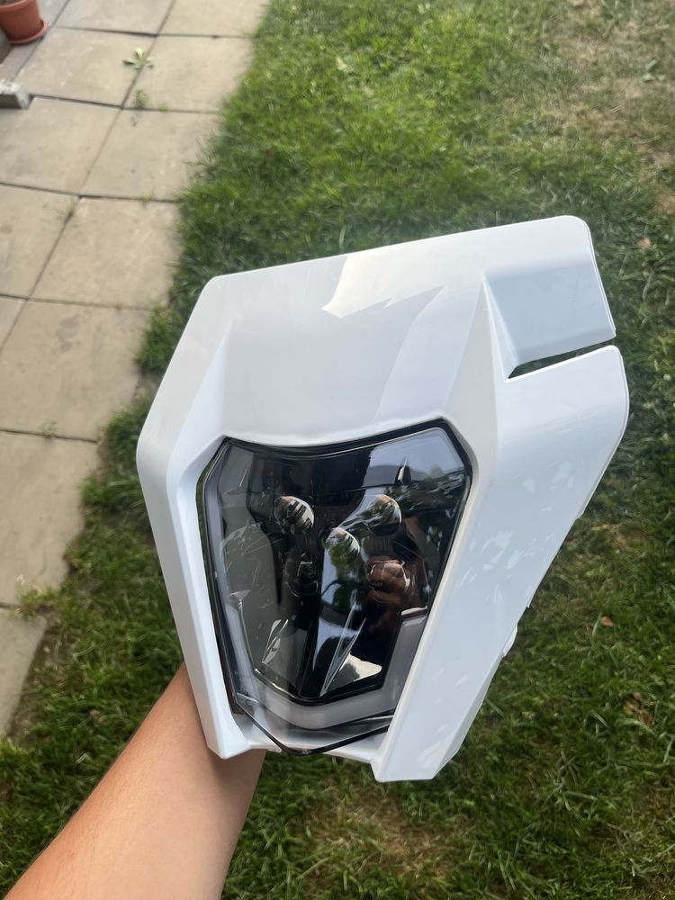 Маска с LED фар за KTM