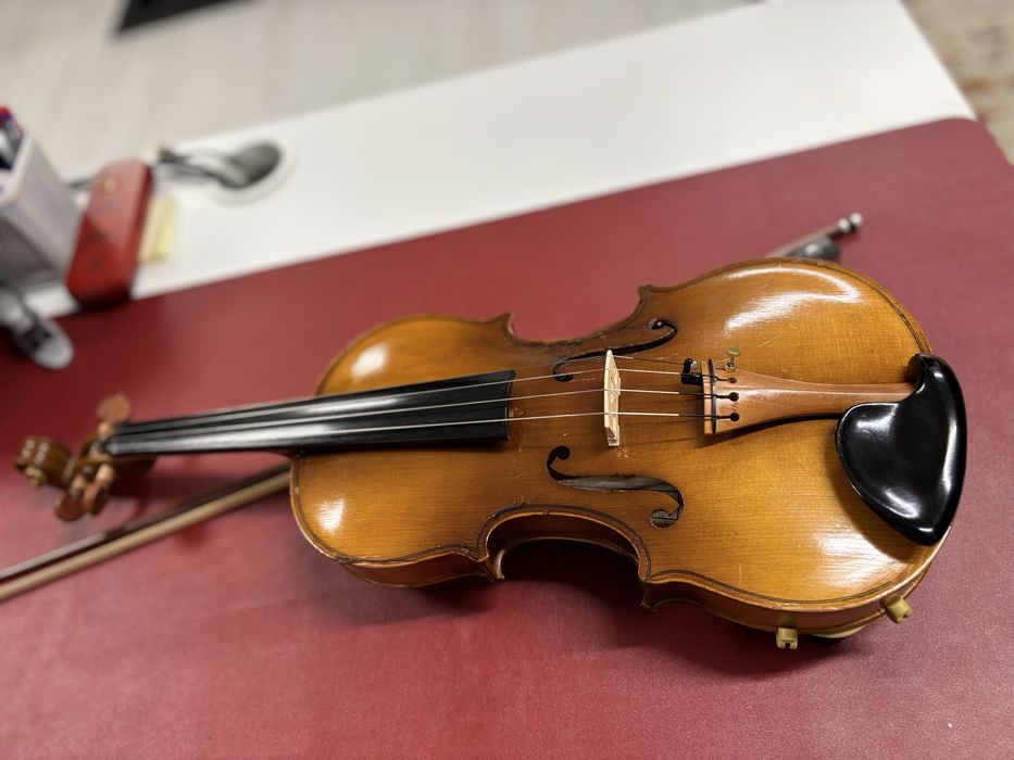 Vioara copie Stradivarius din anul 1713