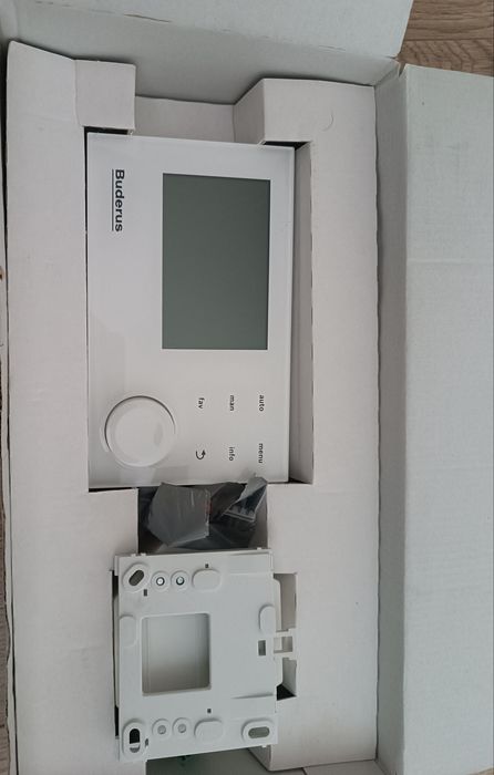 Vând termostat Buderus Logomatic + RC310