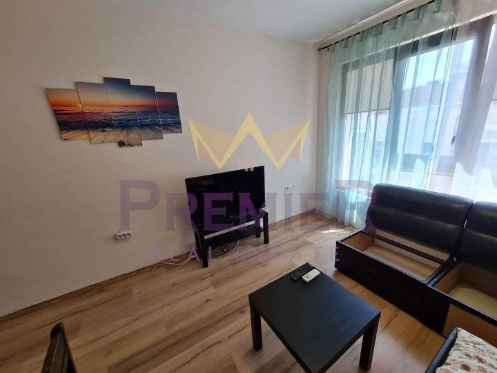Дава се под наем Четиристаен апартамент в Варна, Левски - 100 кв.м за 765 € - Снимка #3