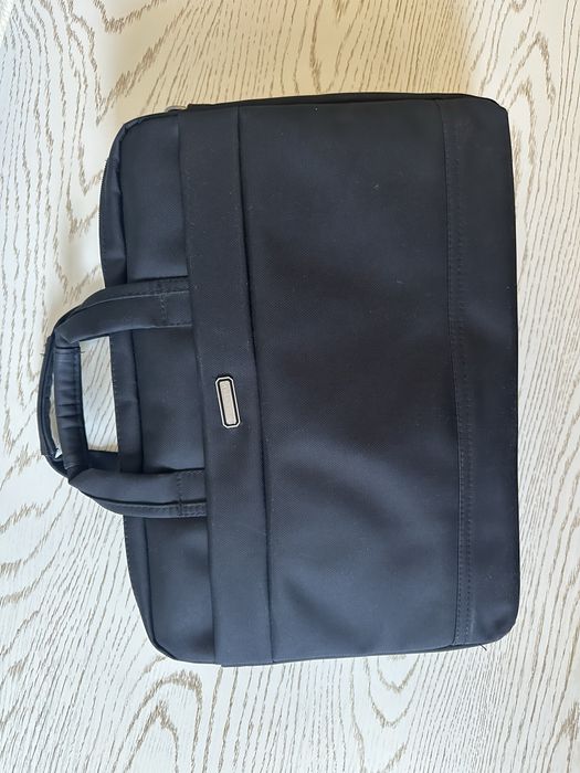 Noutbuk sotiladi holati yaxshi