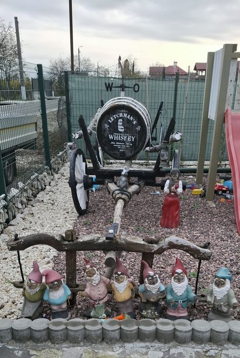 Caruta traditionala decorativa,pensiune,curte,restaurant etc