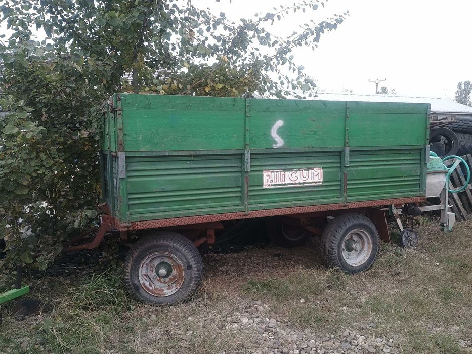Remorci agricole fara basculare recent aduse