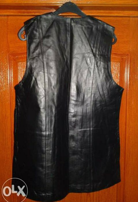 Женская кожаная жилетка